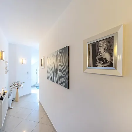 Kwiatkowski Nr 3 Apartment Nowecin