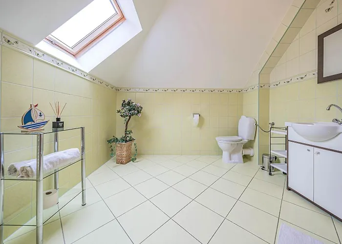 Daire Kwiatkowski Nr 3 *